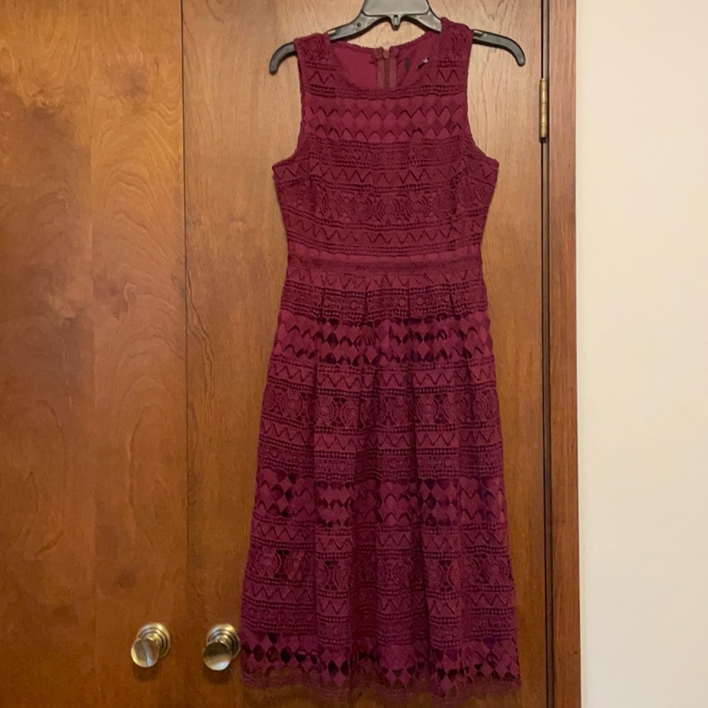 Lulu’s Plum Lace Formal Dress Small